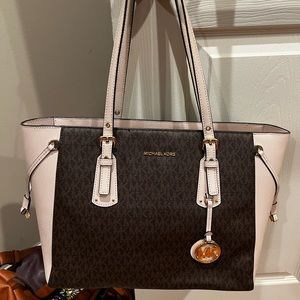 Large michael kors tote